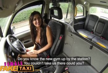 Женский Fake поно Taxi включая сперму в рот и кремпай для принцессы Jas