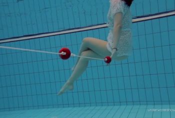 Кэти Сорока порно відео волосатая девушка-подросток под водой